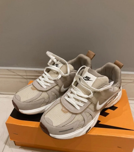 کفش کتانی مردانه زنانه نایک وی تو کی وکیوم موکا | NIKE V2K Cushlon