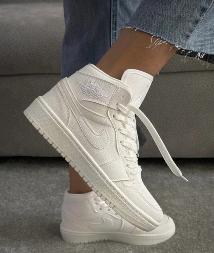 کفش کتانی مردانه زنانه نایک جردن وان ساقدار سفید Nike Air Jordan 1